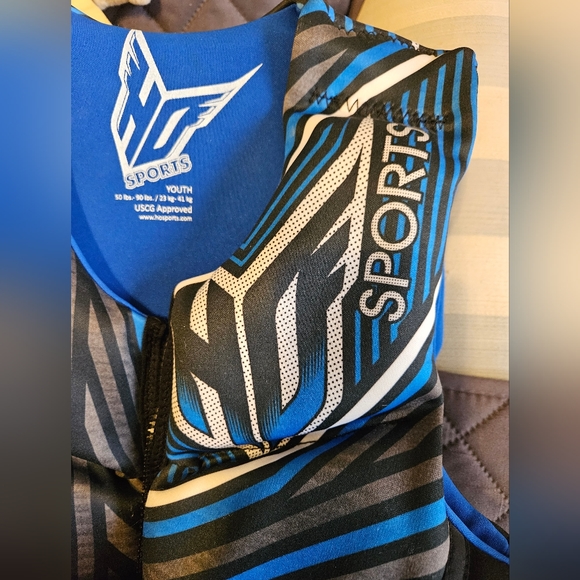 HO Sports youth life jacket 50-90 lbs - Picture 3 of 8